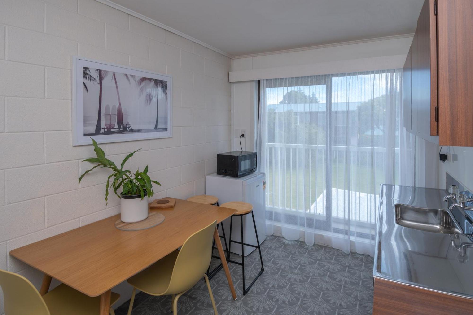 גיסבורן Whispering Sands Beachfront Motel מראה חיצוני תמונה