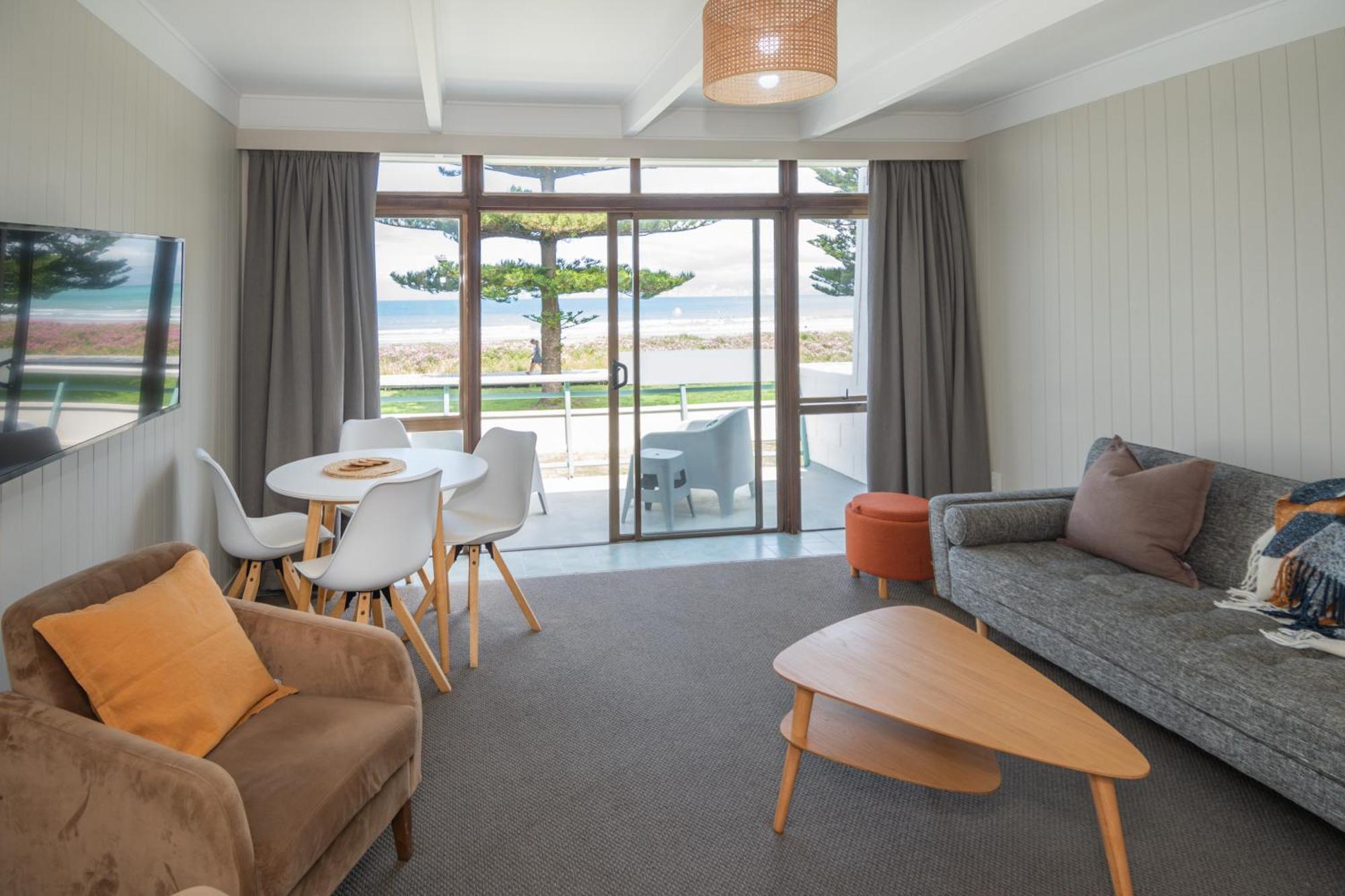 גיסבורן Whispering Sands Beachfront Motel מראה חיצוני תמונה