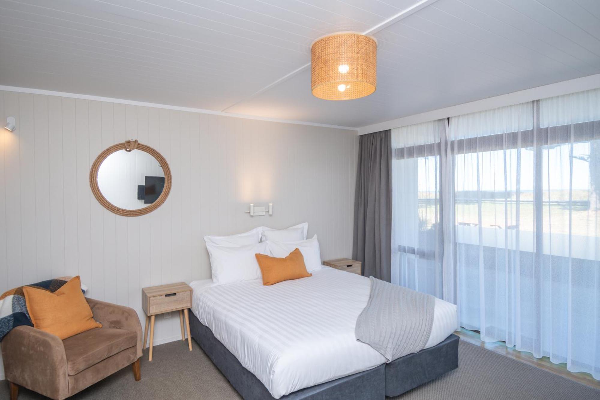 גיסבורן Whispering Sands Beachfront Motel מראה חיצוני תמונה