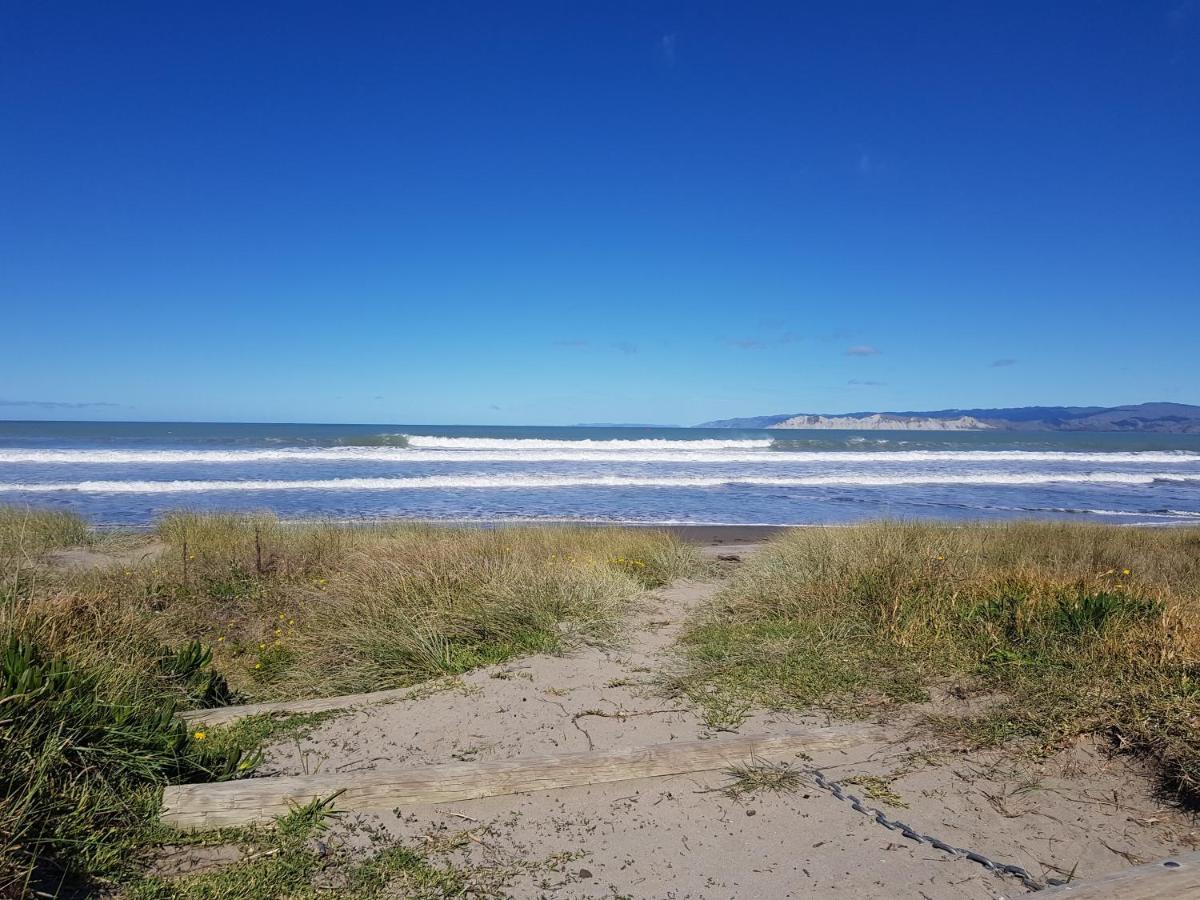 גיסבורן Whispering Sands Beachfront Motel מראה חיצוני תמונה