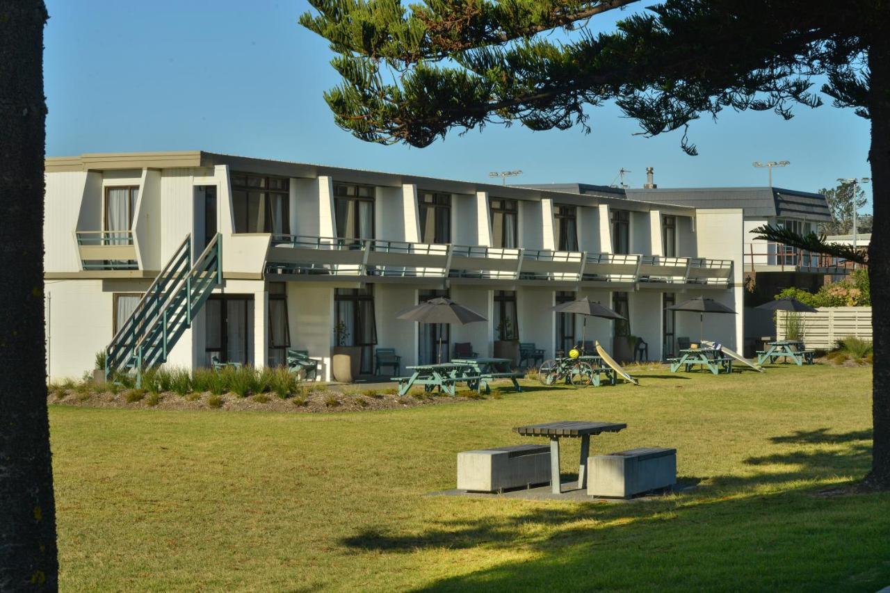 גיסבורן Whispering Sands Beachfront Motel מראה חיצוני תמונה